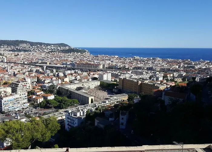 Apartamento Maison / Le Piol Niza